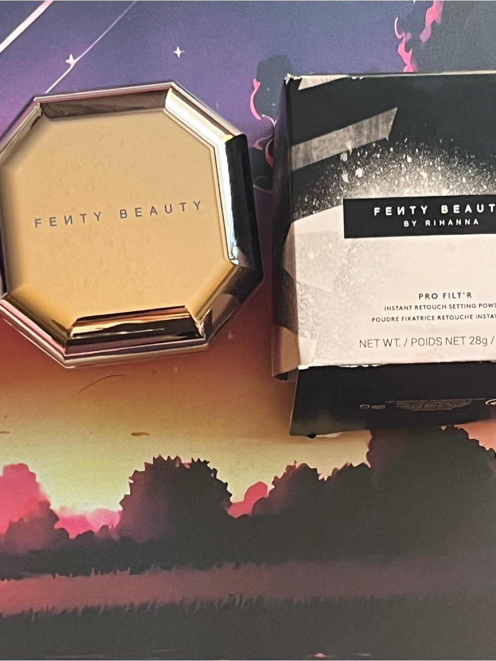 Fenty Beauty Pro Filt'r Pressed Setting Powder Compact - Beige & Gold Case